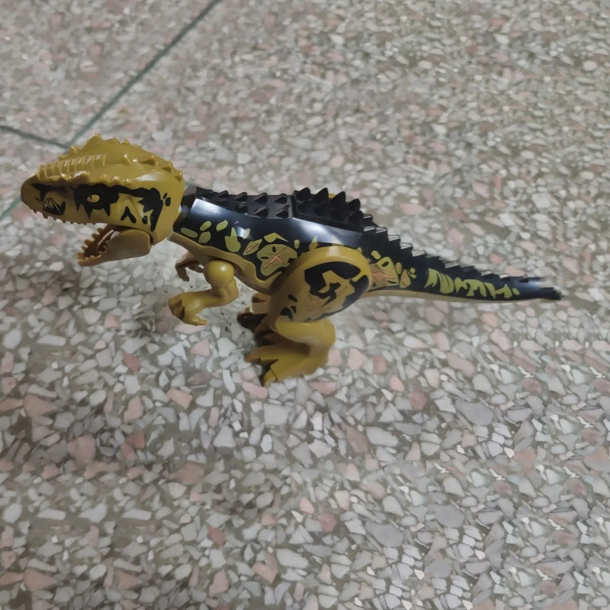 Giganotosaurus Building Blocks – Large Dinosaur Construction Toy