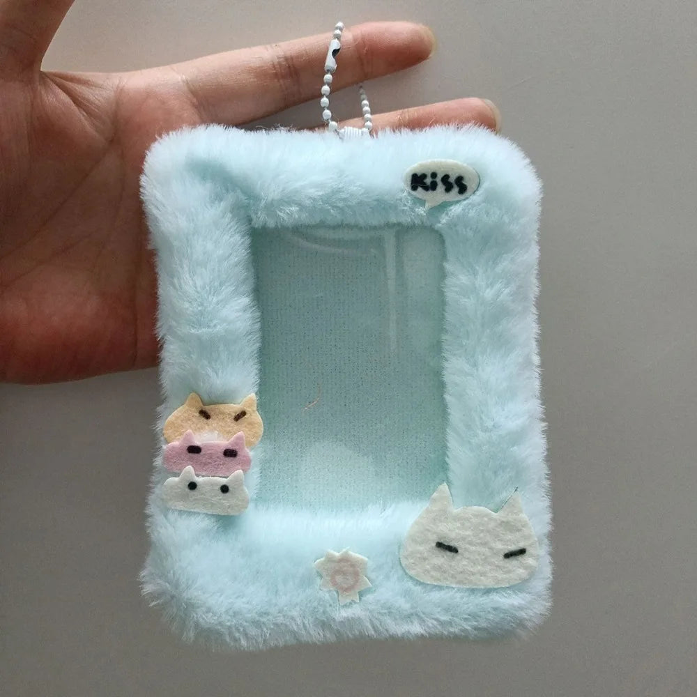 A cute and practical accessory for carrying and displaying favorite photo cards.