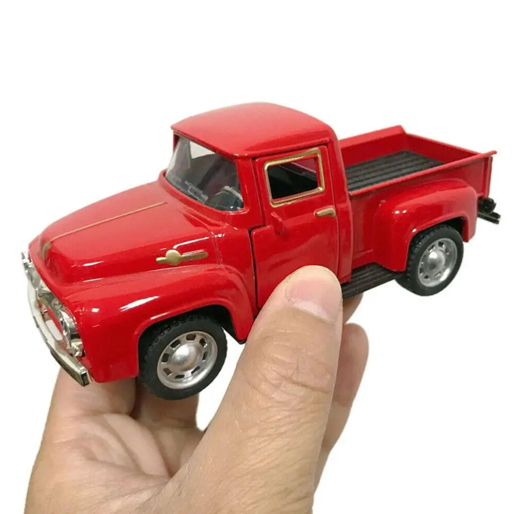 1:32 Red Vintage Metal Truck Model – Diecast Pull-Back Car