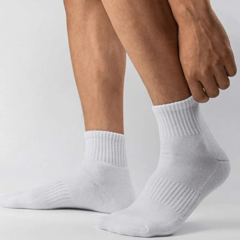 Crew Sports Socks Breathable Sweat Absorbing Athletic Socks