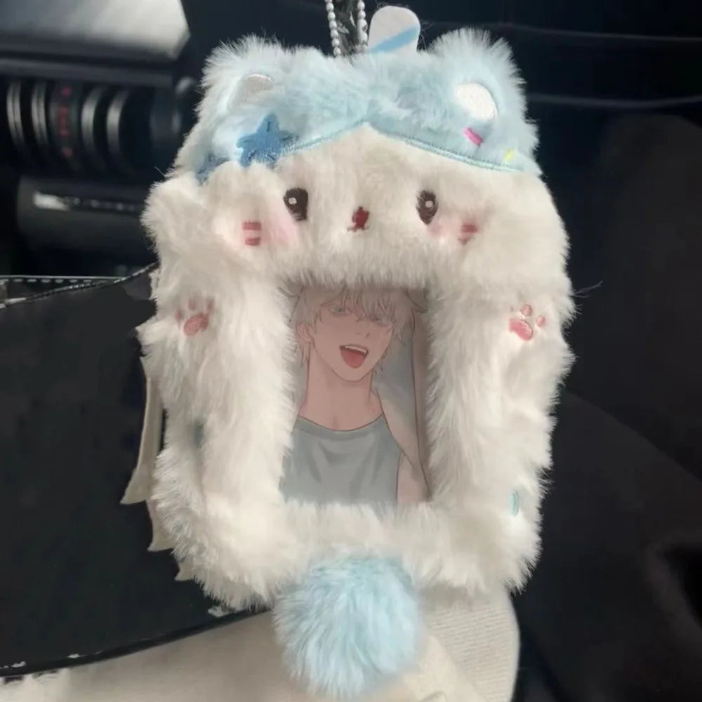 A cute and practical accessory for carrying and displaying favorite photo cards.