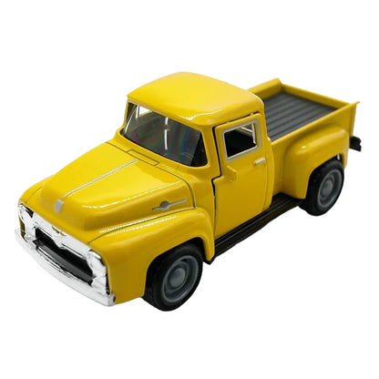 1:32 Red Vintage Metal Truck Model – Diecast Pull-Back Car