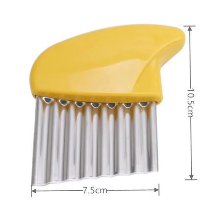 Crinkle Cutter – Stainless Steel Wavy Vegetable Slicer