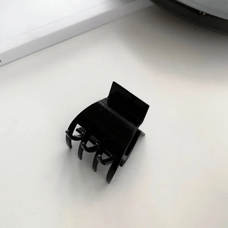 Black Geometric Hair Claw Clip for Women Long Hair