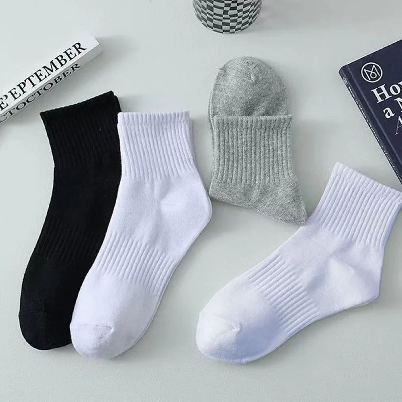 Crew Sports Socks Breathable Sweat Absorbing Athletic Socks