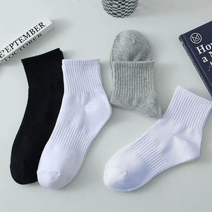 Crew Sports Socks Breathable Sweat Absorbing Athletic Socks