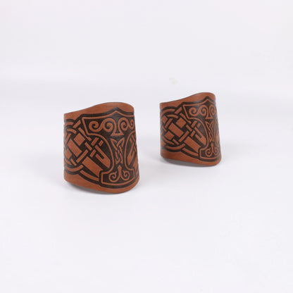 2 Pack Faux Leather Wristbands Viking Medieval Arm Guards Wristbands Halloween Accessories